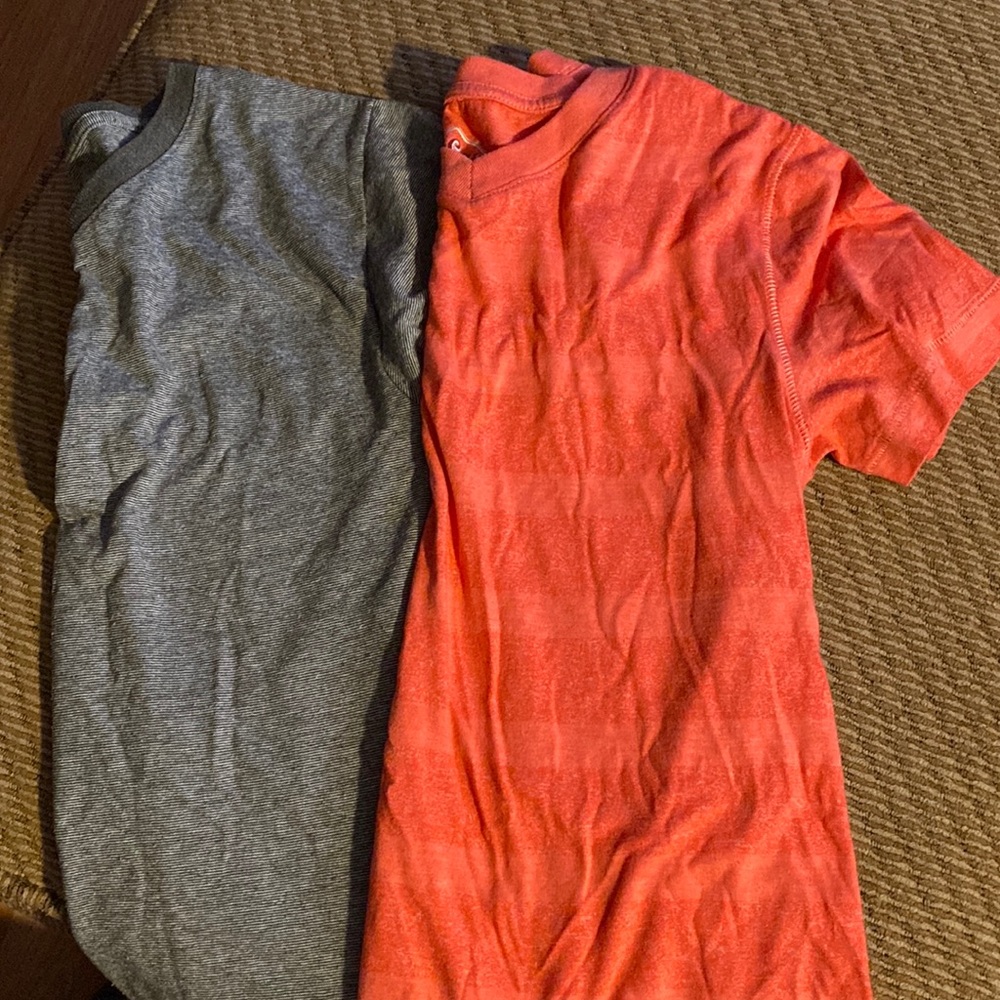 V neck Red Camel size S
